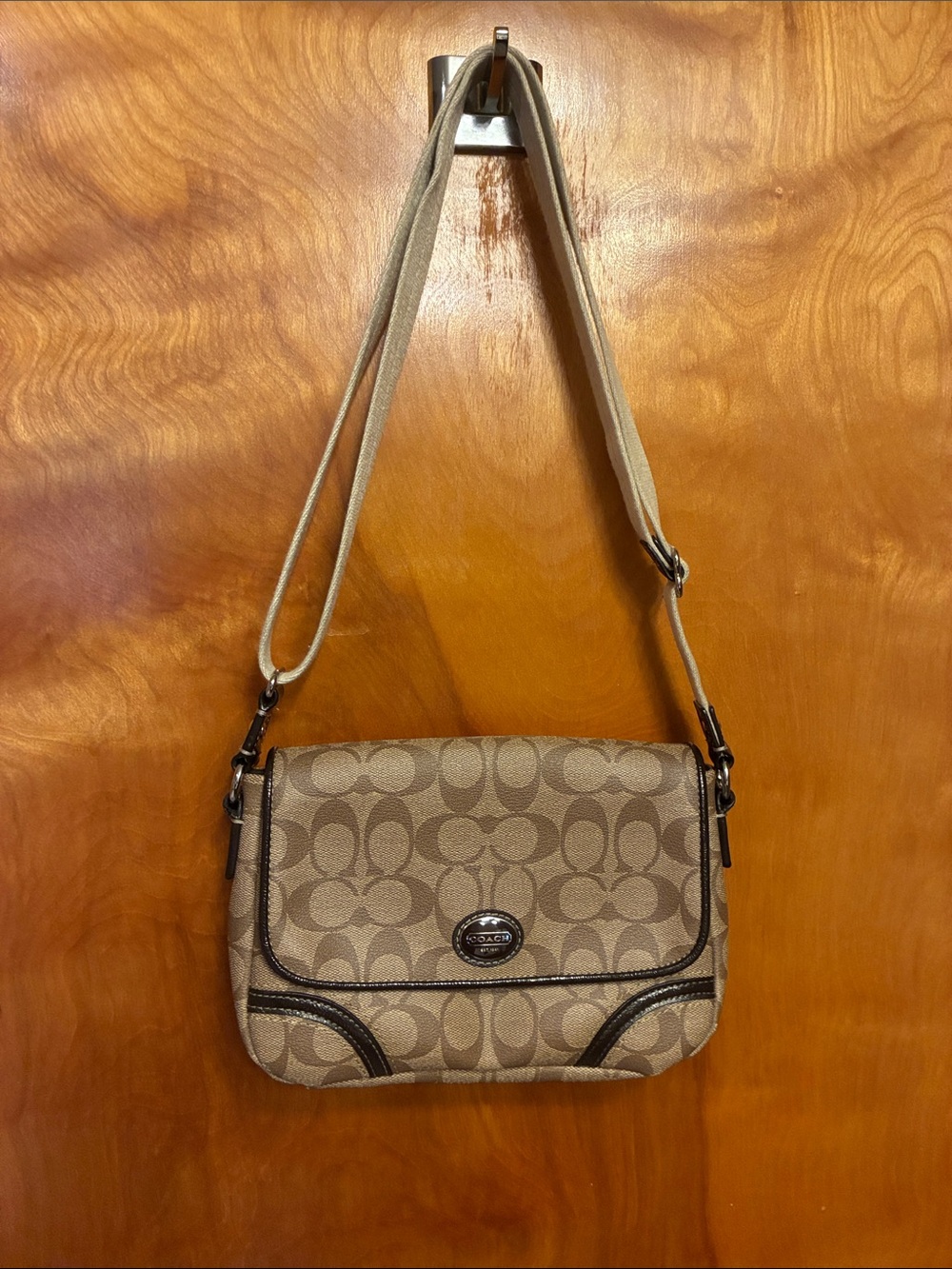 COACH  Khaki & Chalk Signature Canvas Crossbody with brown trim. No hangtag. EUC